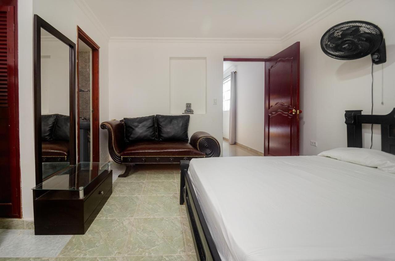 Vivienda Turistica Las Palmas Cartagena Exteriör bild